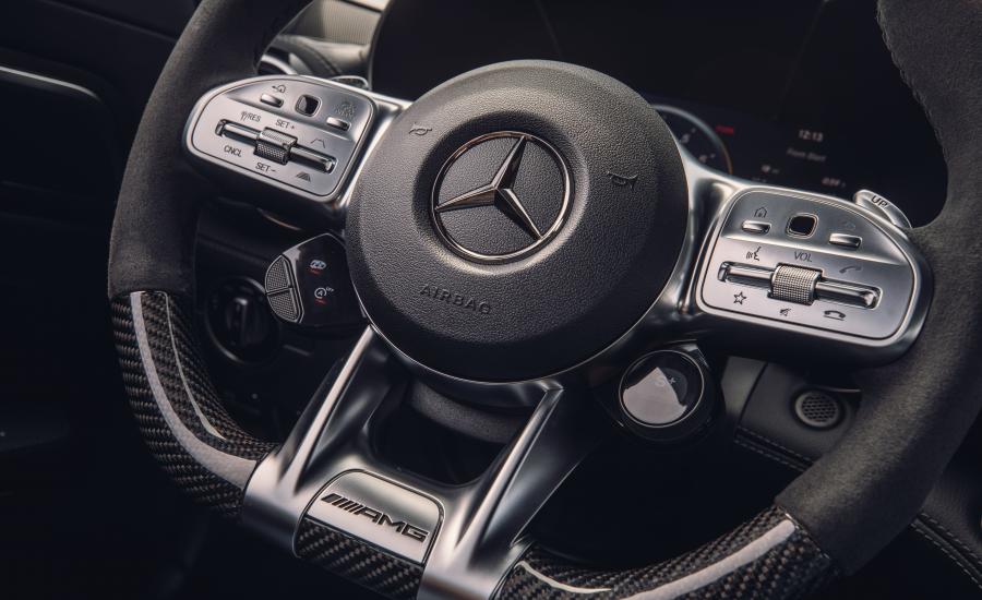 Детали интерьера Mercedes-AMG GT (C190) 2019 года  (NA) (фото 41 из 46)